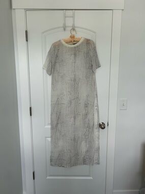 H&M Minimalist Ivory Short-Sleeve Tunic Maxi Dress